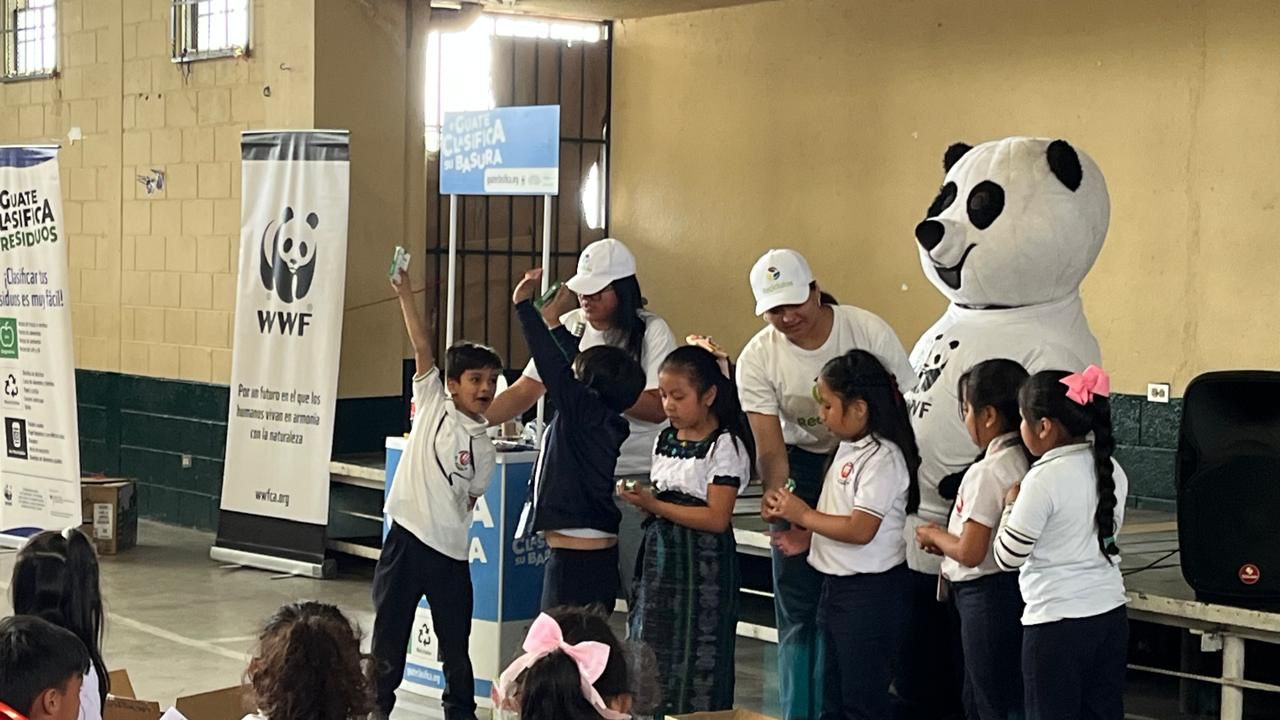 Charla educativa en escuela Fe y Alegria de Ciudad Peronia