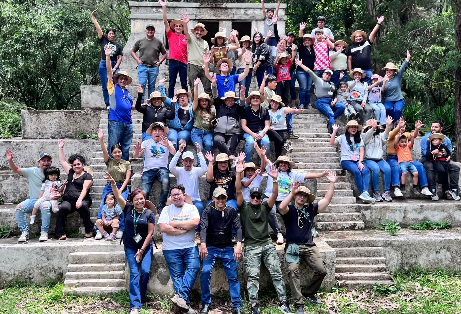 Equipo de Banrural fortalece capacidades para aprovechar residuos orgánicos. 